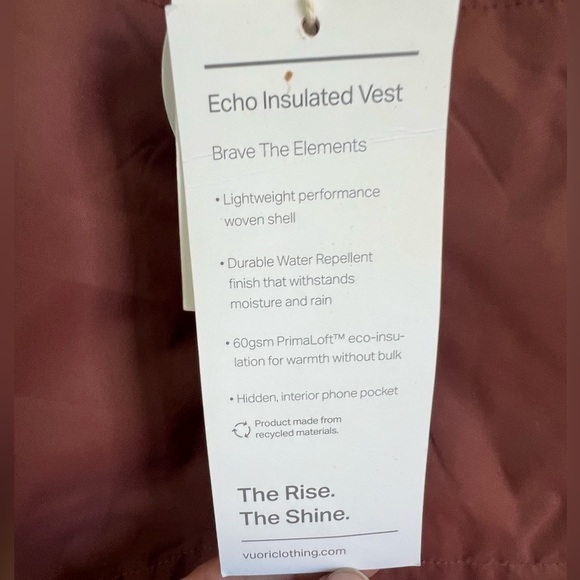 Vuori Echo Insulated Vest in Cedar Rust Red – Size L – NWT - Picture 7 of 8